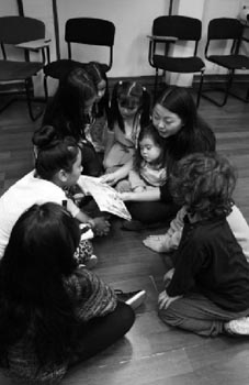 華人媽媽以色列辦中文學校 混血娃娃進漢語課堂