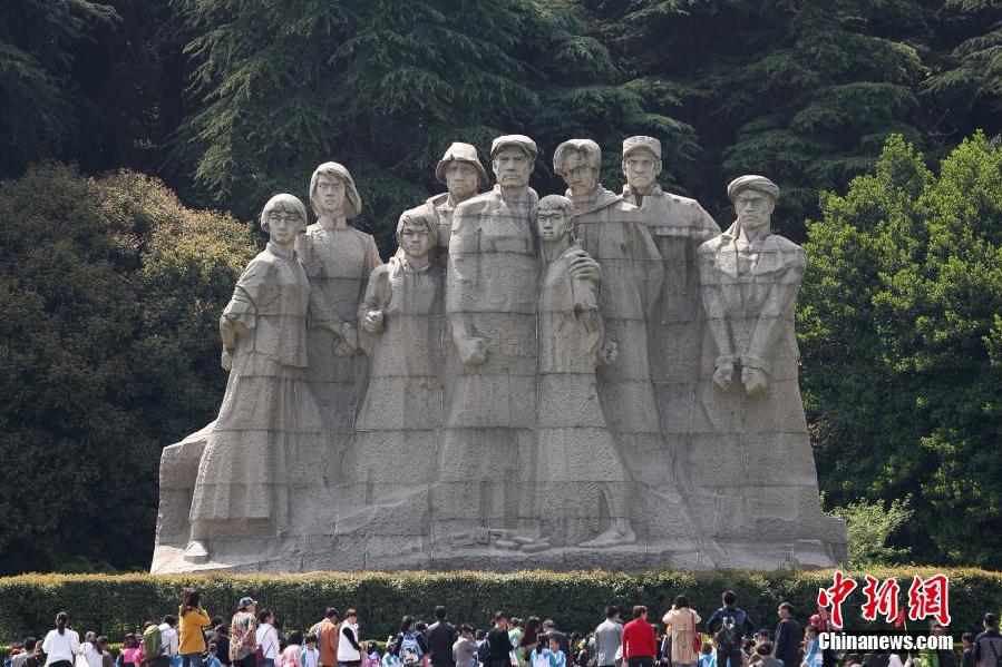 沈陽舉行“緬懷革命先烈弘揚民族精神”活動