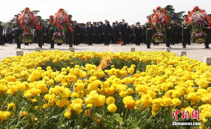 沈陽(yáng)舉行“緬懷革命先烈弘揚(yáng)民族精神”活動(dòng)