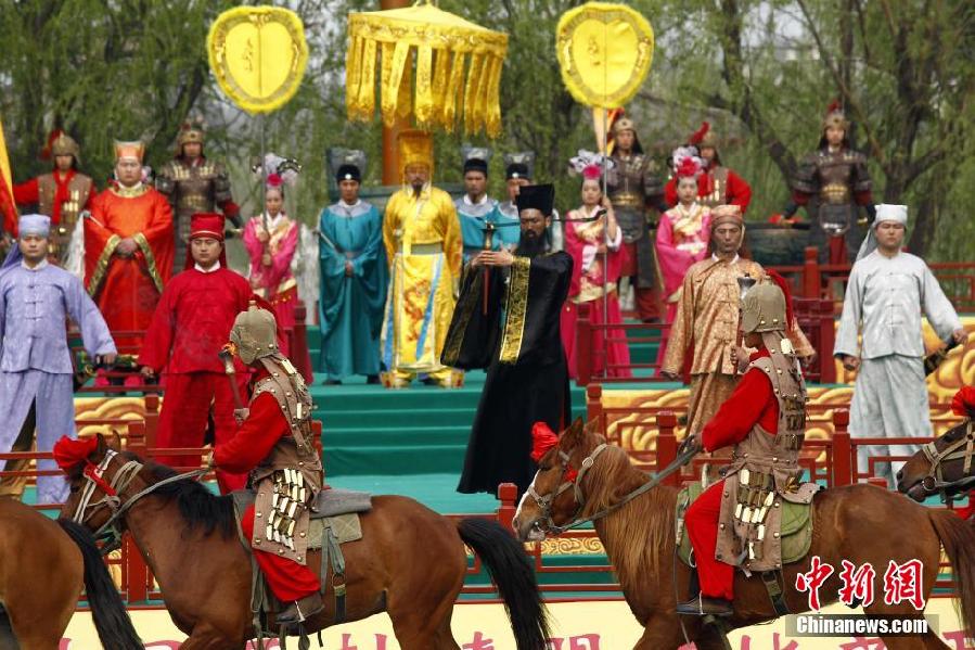 河南開(kāi)封清明文化節(jié)開(kāi)幕