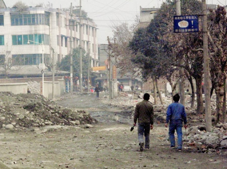 投資1.33億重建的都江堰市八一聚源中學投入使用