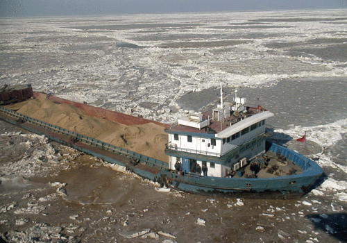 山東北海救助飛行隊成功解救6名受困漁民