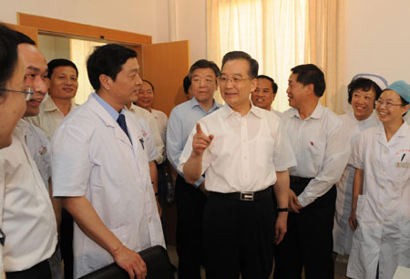 溫家寶在榕考察:加快海西建設(shè)決策醞釀已久