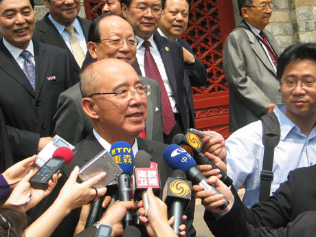 南京大學授予吳伯雄名譽博士學位[組圖]