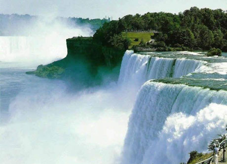 北方名湖鏡泊湖[圖]