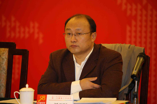 劉亞軍：推動跨國投資提振經濟