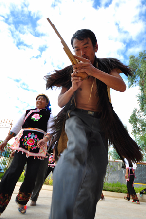 云南南澗彝鄉千名農民唱響祖國頌