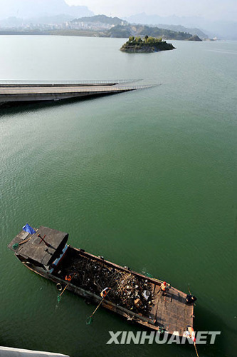 三峽水庫水位首次出現滯漲