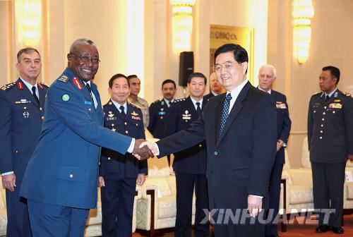 胡錦濤：堅(jiān)持和平開發(fā)利用空天