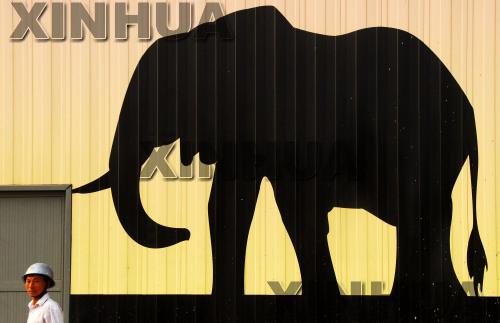 上海世博園區歐非展館陸續亮相