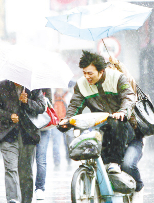 風雨來襲 江蘇氣溫陡降十幾度