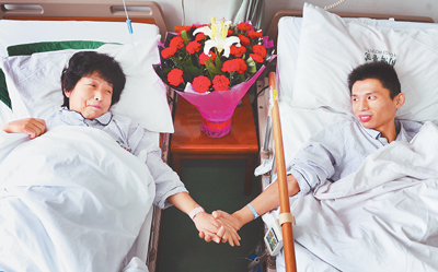 武漢“暴走媽媽”出院