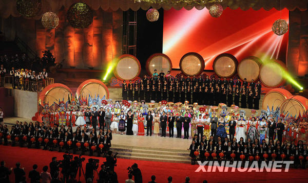 胡錦濤出席慶祝澳門回歸祖國10周年文藝晚會