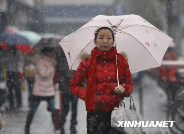 上海迎來(lái)今冬最明顯降雪 日最低氣溫將跌破“冰點(diǎn)”