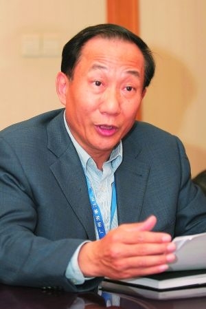 廣州海事法院院長公費出國旅游被免后復出