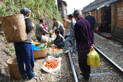 金飛豹日記:機車頭不是開的,而是推的
