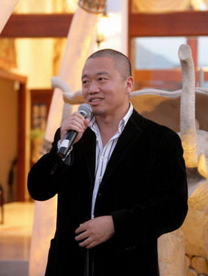 深圳驚現(xiàn)“海上皇宮” 奢華會所竟是違章建筑