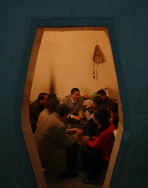 云南“許霆”何鵬:從無期改8年半