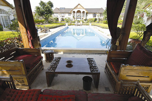 深圳“海上皇宮”面臨拆除 超奢華內(nèi)景曝光