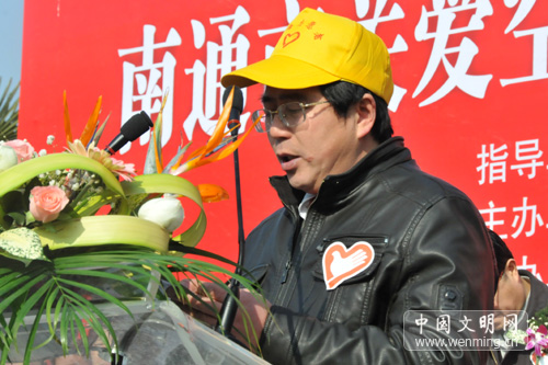 關(guān)愛(ài)空巢老人 建設(shè)文明和諧新南通