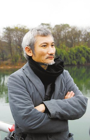 新武俠片鼻祖徐克神秘抵渝 瞄上大足石刻(圖)