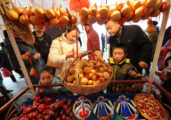 南京夫子廟開辦“年貨大街”