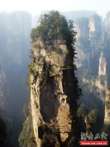 張家界乾坤柱更名哈里路亞山引爭議(組圖)