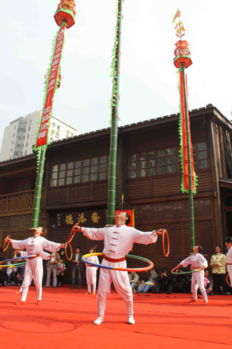 海峽兩岸民間藝術嘉年華架起文化交流新平臺