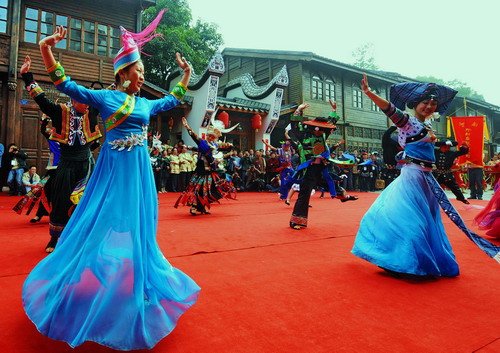 “海峽兩岸民間藝術(shù)嘉年華”在福州舉行