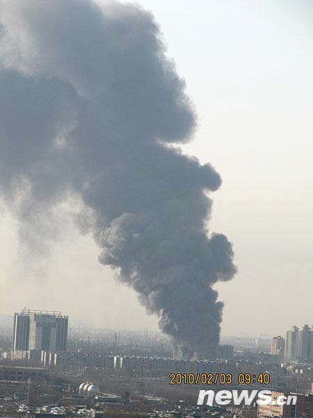 北京豐臺一汽車銷售維修中心上午發生火災(圖)