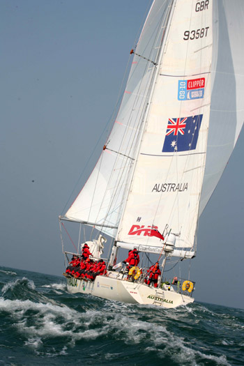 克利伯環球帆船賽首艘帆船抵達青島