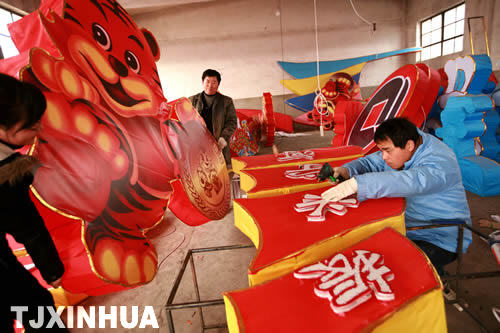 天津：元宵近了花燈俏