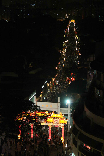 古街元宵燈會流光溢彩 三坊七巷盛裝迎賓(圖)