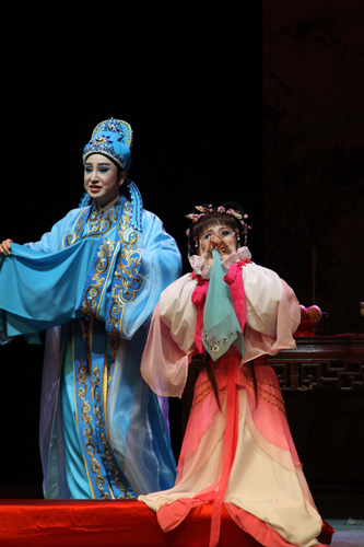 臺(tái)灣歌仔戲元宵夜泉州精彩上演(圖)