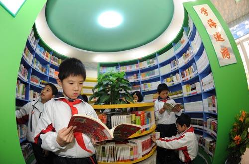 十萬外來工子女晉江喜上學(xué)