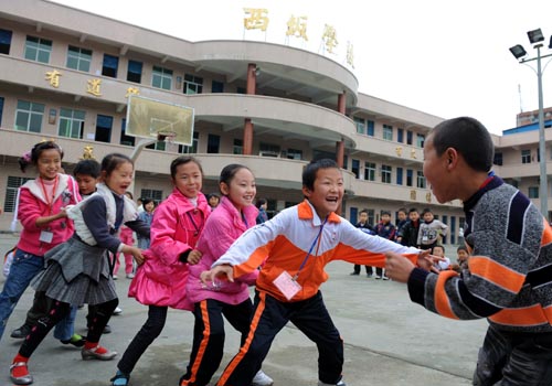 十萬外來工子女晉江喜上學(xué)