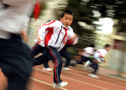 十萬外來工子女晉江喜上學