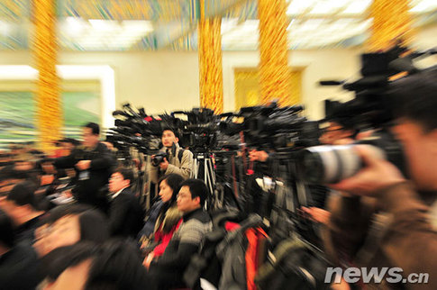 百家媒體云集政協首場新聞發布會