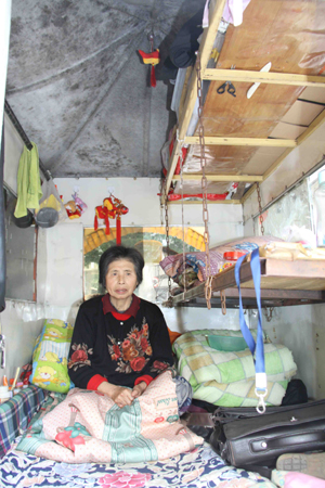 親兄弟千里載母徒步四千公里欲赴臺環島游