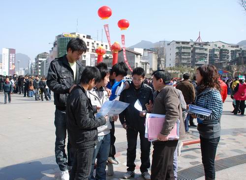 新聞?dòng)^察:二代農(nóng)民工入城要反客為主