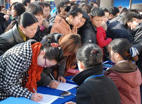 新聞?dòng)^察:二代農(nóng)民工入城要反客為主