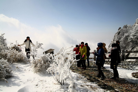 雪后初晴現神農架絕美景致（圖）