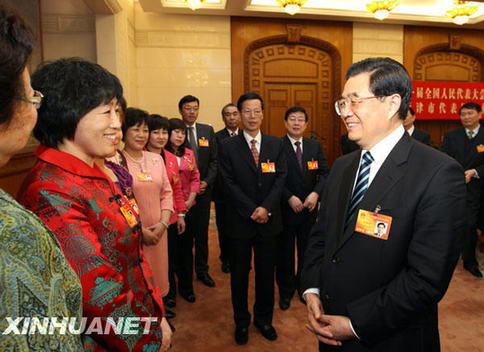 胡錦濤總書記兩會論述加快經(jīng)濟發(fā)展方式轉(zhuǎn)變