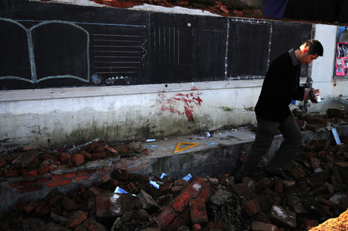 福州墻體倒塌砸死學生學校校長被停職