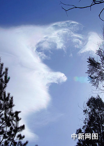 組圖：山西五臺山出現五彩云