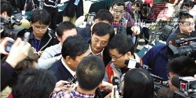 山西問題疫苗事件發布會僅持續15分鐘遭抗議