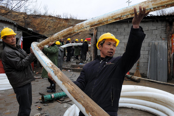 河南積極組織泌陽透水事故搶險