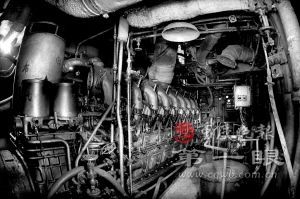 重慶8名拾荒者90萬元買二戰(zhàn)登陸艇 欲當廢鐵賣