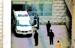 央視大火案21名被告人受審 新址辦主任認罪