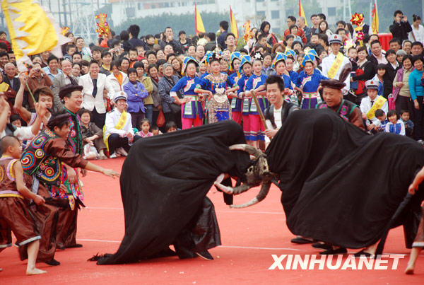 廣州“波羅誕”千年廟會人如潮涌